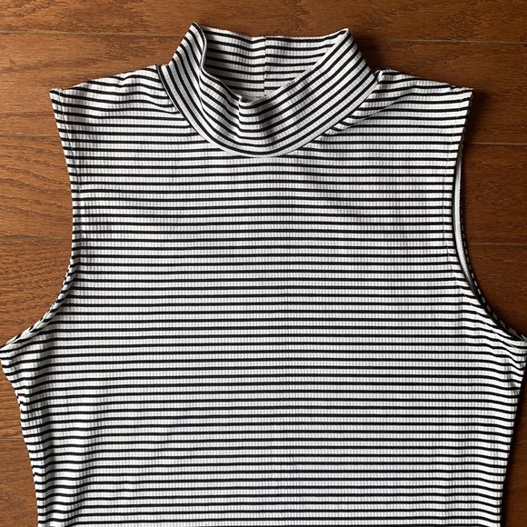 H&M | Black & White Striped Mock Neck Bodysuit M - Picture 2 of 10